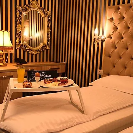 Hotel La Rocca Boutique 4*