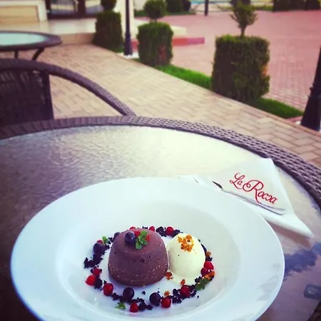 Hotel La Rocca Boutique Krajowa
