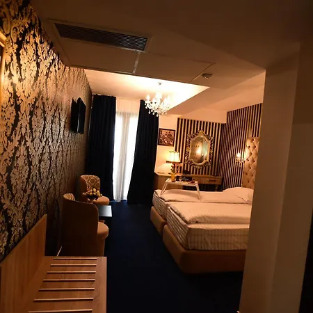 호텔 La Rocca Boutique 크라이오바